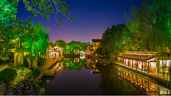 園林夜景燈光設(shè)計為市民帶來絢爛的視覺盛宴