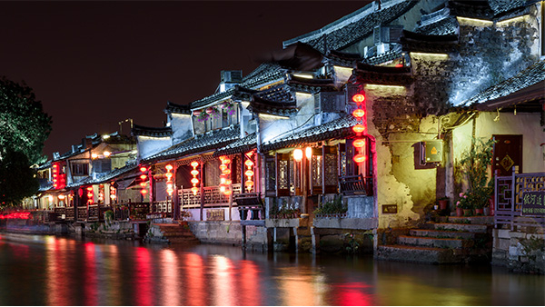 這樣的景區(qū)夜景燈光設(shè)計能夠提高夜間人氣